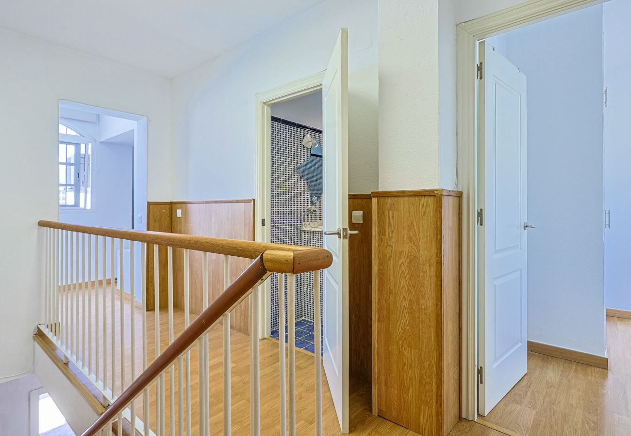 Casa en Mairena Del Aljarafe - Casa Los Patios Mairena · 6 Pax · 2 Baños · AC