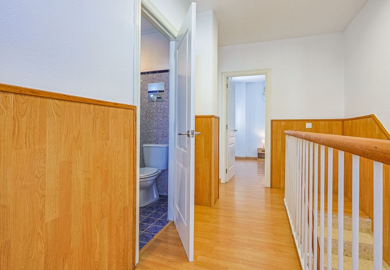 Casa en Mairena Del Aljarafe - Casa Los Patios Mairena · 6 Pax · 2 Baños · AC