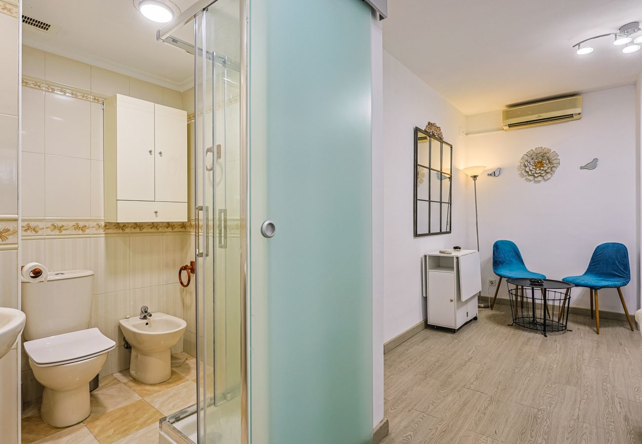 Apartamento en Sevilla - Luminoso Apartamento con Aire Acondicionado en Marqués de Nervión - Vacacional Sevilla