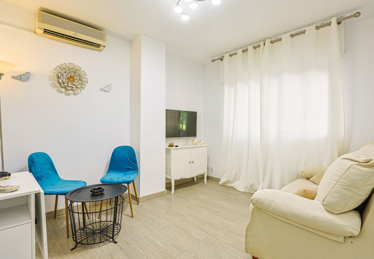 Apartamento en Sevilla - Luminoso Apartamento con Aire Acondicionado en Marqués de Nervión - Vacacional Sevilla