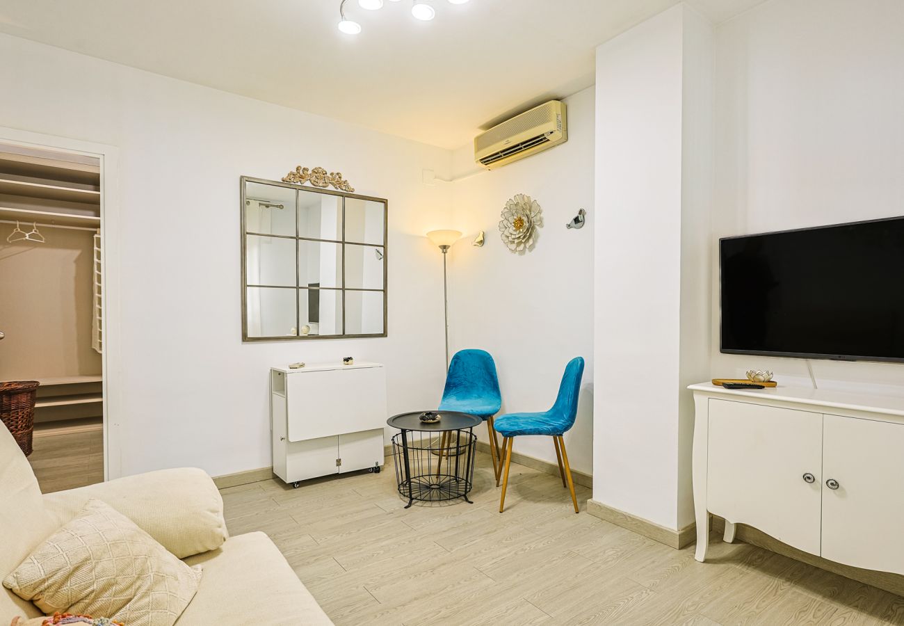 Apartamento en Sevilla - Luminoso Apartamento con Aire Acondicionado en Marqués de Nervión - Vacacional Sevilla
