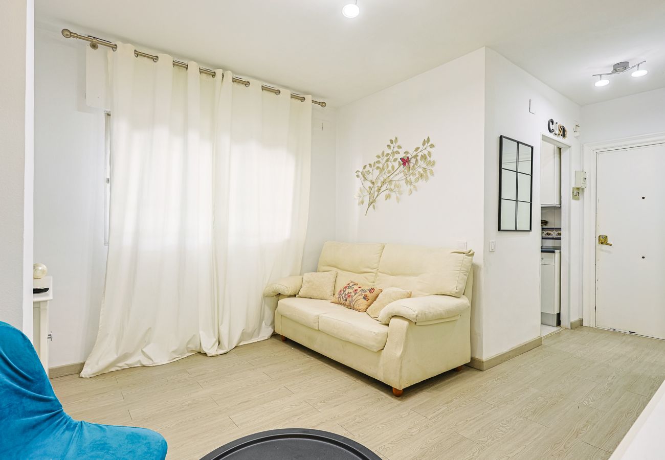 Apartamento en Sevilla - Luminoso Apartamento con Aire Acondicionado en Marqués de Nervión - Vacacional Sevilla