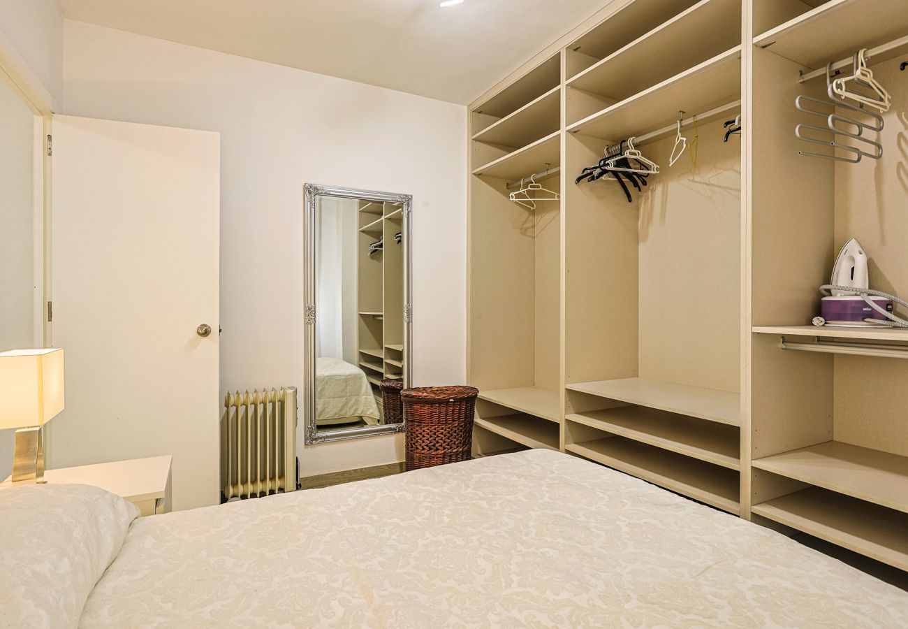 Apartamento en Sevilla - Luminoso Apartamento con Aire Acondicionado en Marqués de Nervión - Vacacional Sevilla