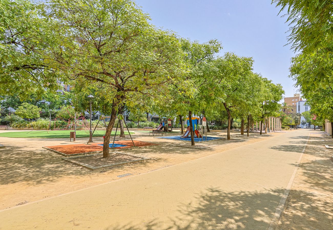 Apartamento en Sevilla - Luminoso Apartamento con Aire Acondicionado en Marqués de Nervión - Vacacional Sevilla