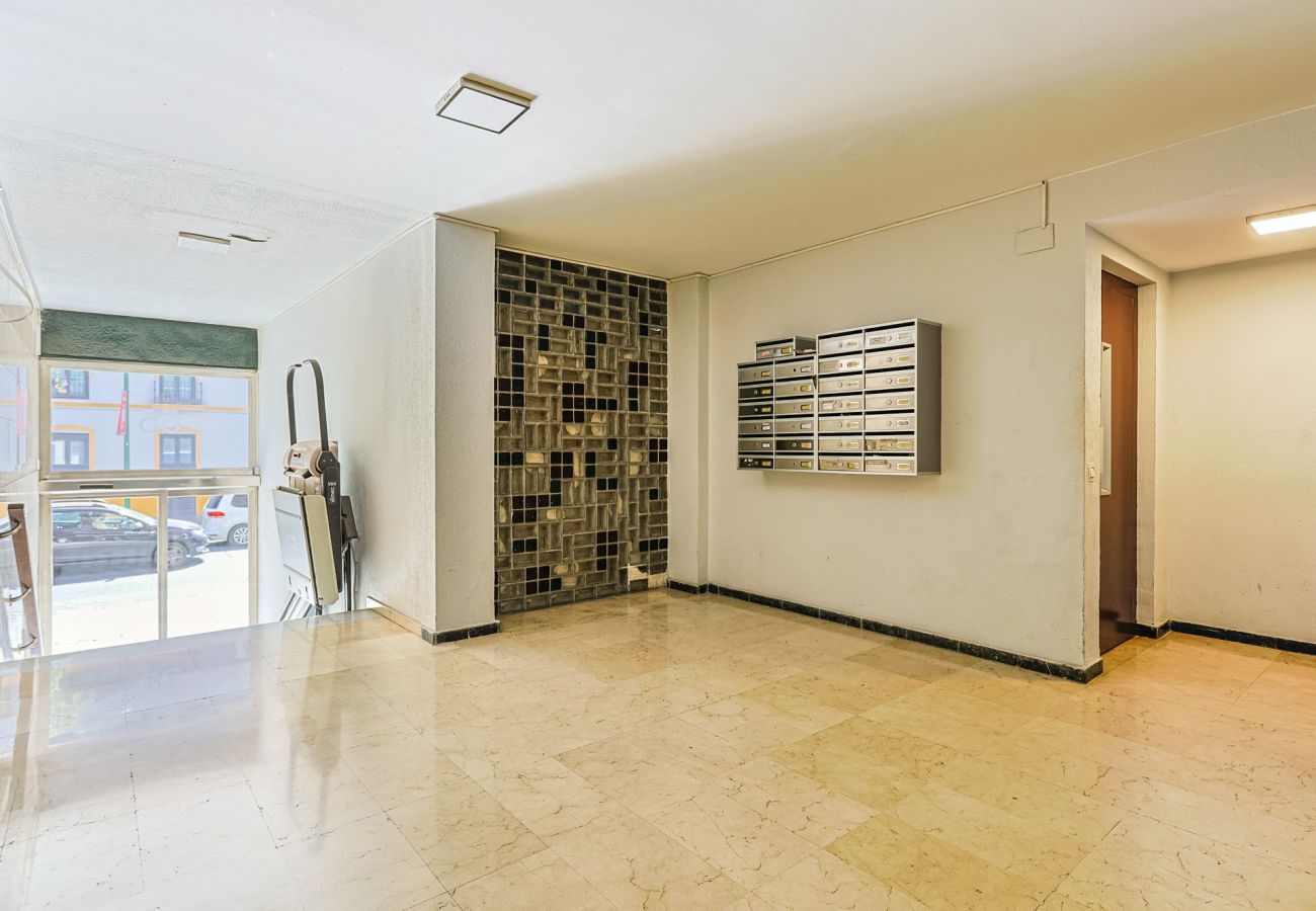 Apartamento en Sevilla - Menendez Pelayo - Estudio con aire acondicionado