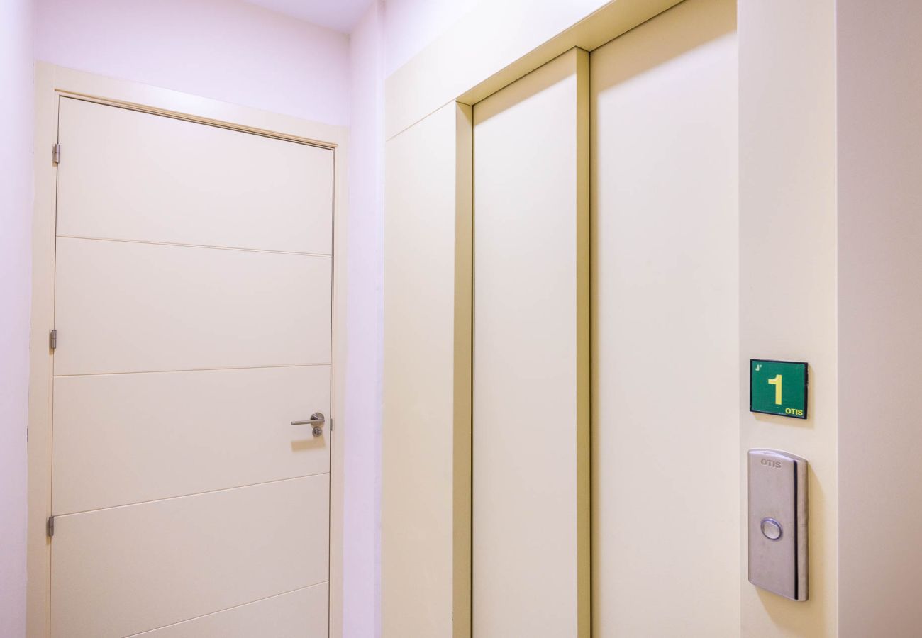 Apartment in Seville - Apartamento Hercules - Vacacional Sevilla