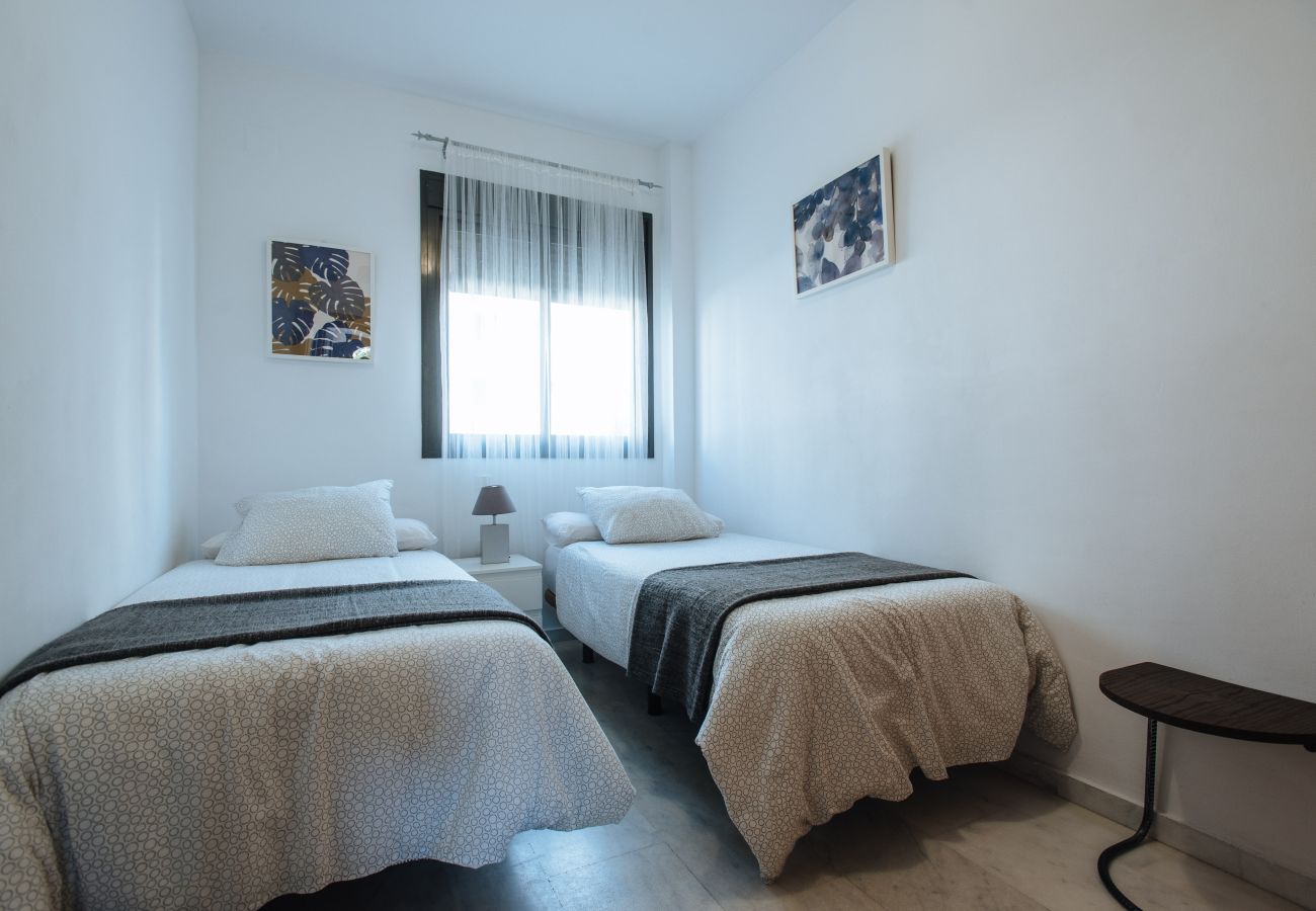 Apartment in Seville - Apartamento Mairena. Piscina y parking privado.