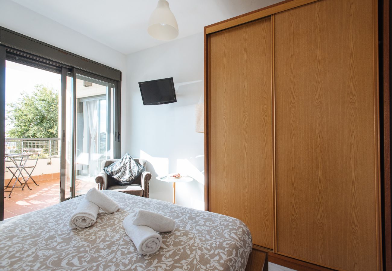 Apartment in Seville - Apartamento Mairena. Piscina y parking privado.