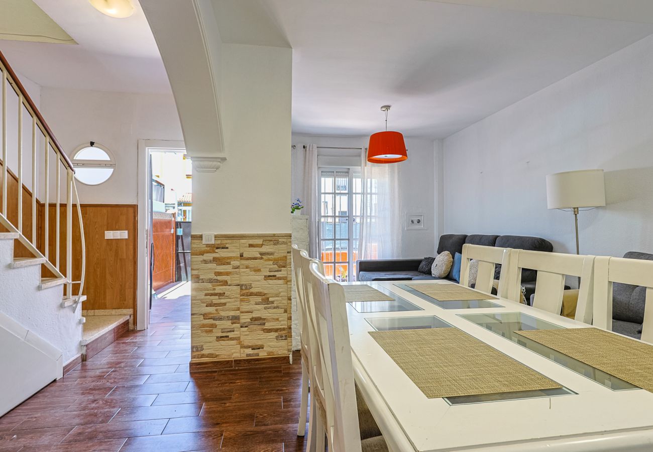 House in Mairena Del Aljarafe - Casa Los Patios Mairena · 6 Pax · 2 Baños · AC