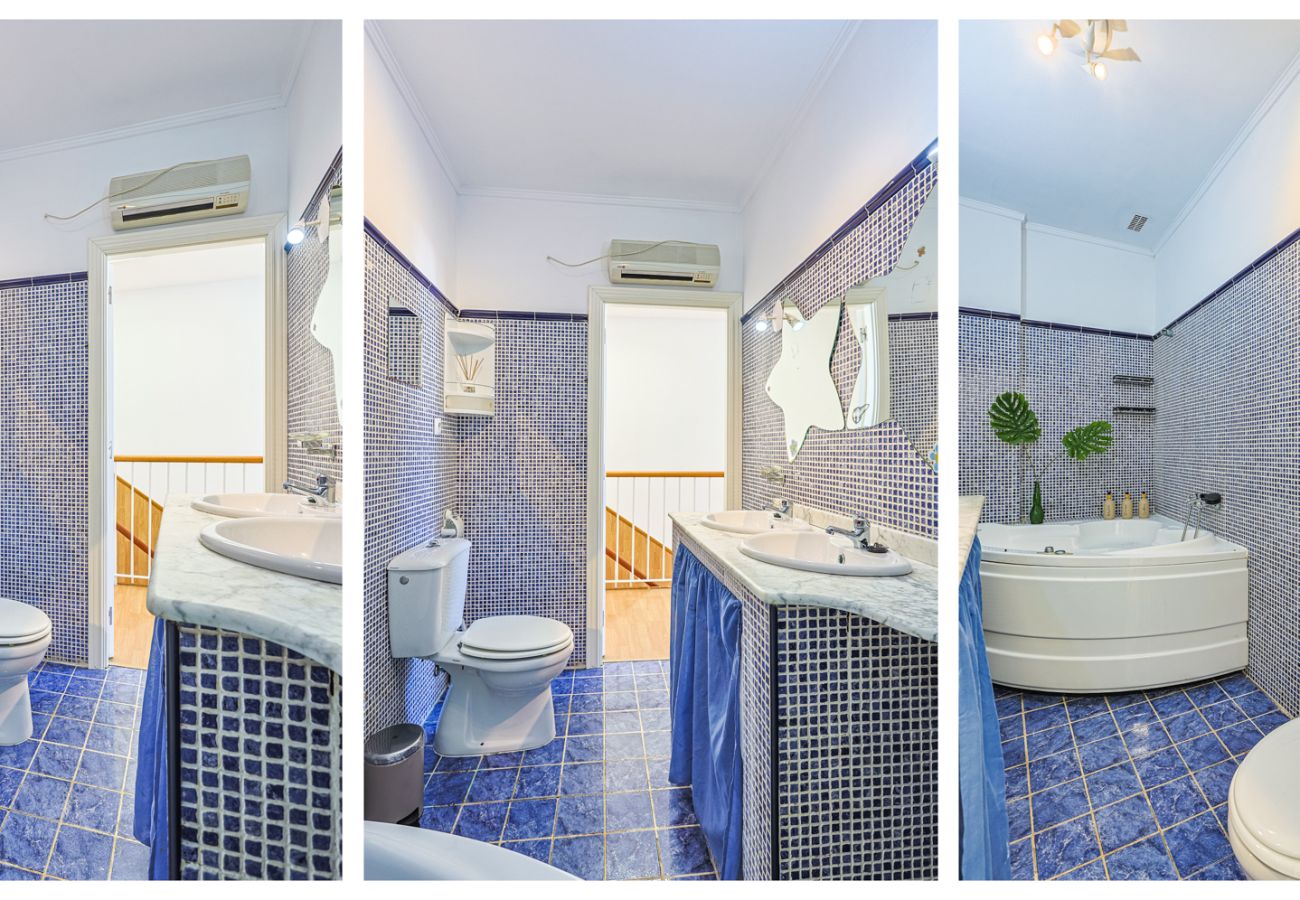 House in Mairena Del Aljarafe - Casa Los Patios Mairena · 6 Pax · 2 Baños · AC