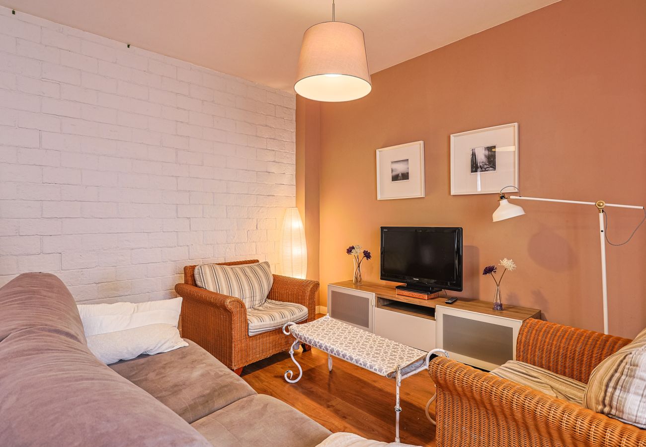 Apartment in Seville - Amplio Apartamento Altozano con Aire Acondicionado