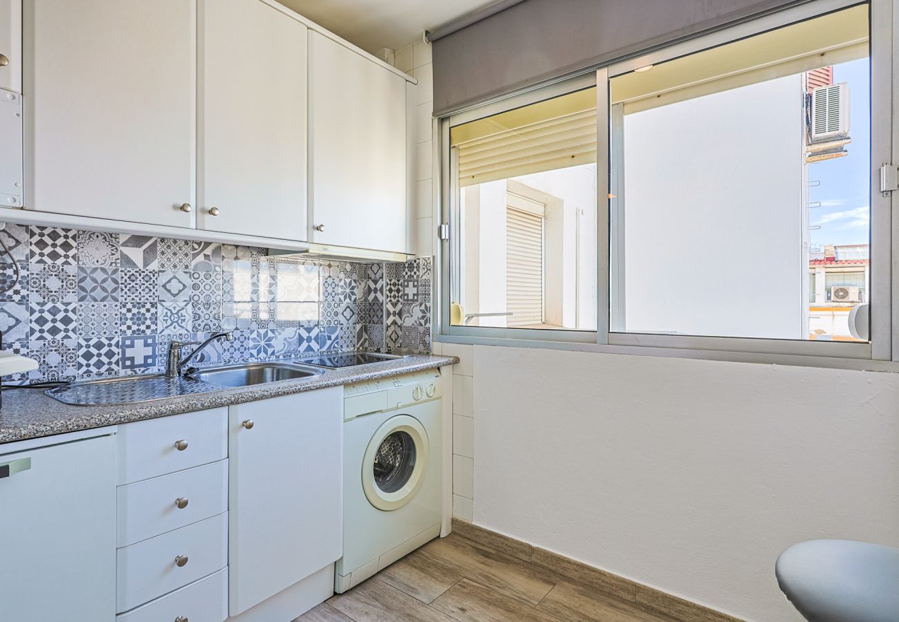 Apartment in Seville - Menendez Pelayo - Estudio con aire acondicionado