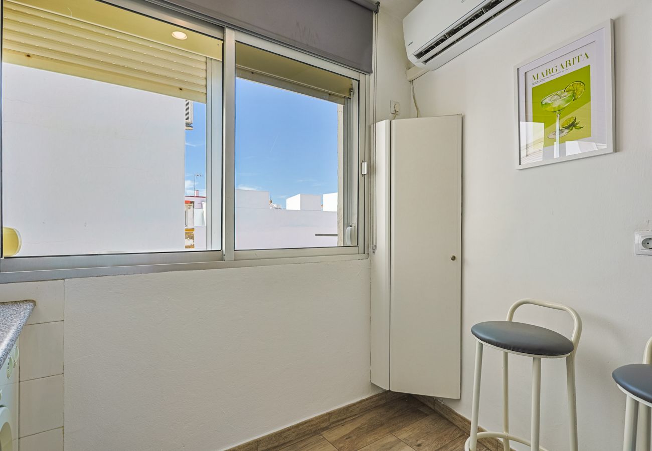 Apartment in Seville - Menendez Pelayo - Estudio con aire acondicionado